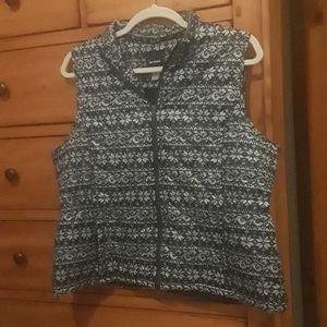 2x Basic Editions Vest